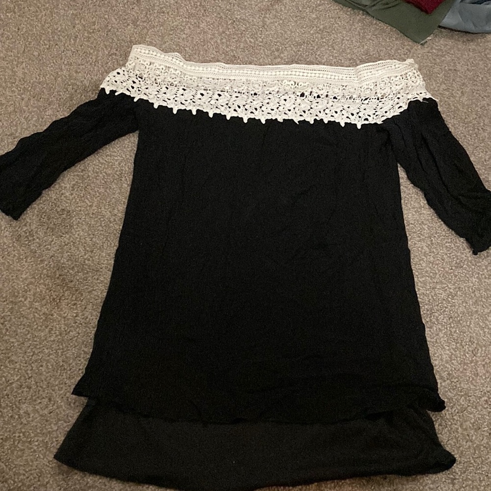 Black Top with lace